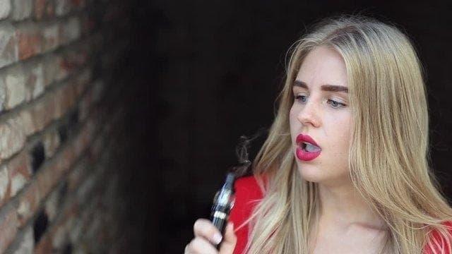 e-zigarette rauchmelder zug - wie Technik und Regeln im zug Fahrgäste schützen