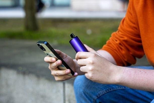 e.l.f. liquid matte lipstick praline Test, Farbe, Haltbarkeit und meine Anwendungstipps