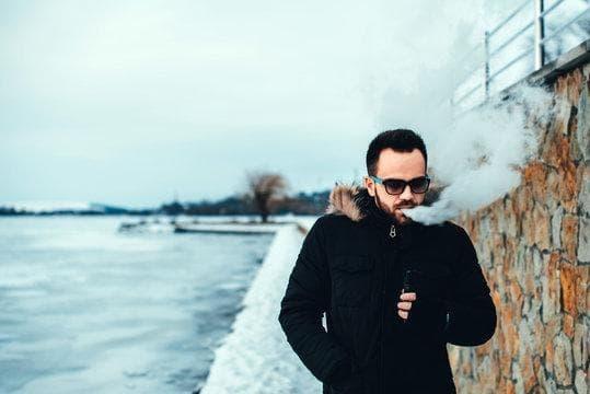 E Zigaretten ohne Nikotin schädlich Wie gefährlich sind E Zigaretten ohne Nikotin wirklich